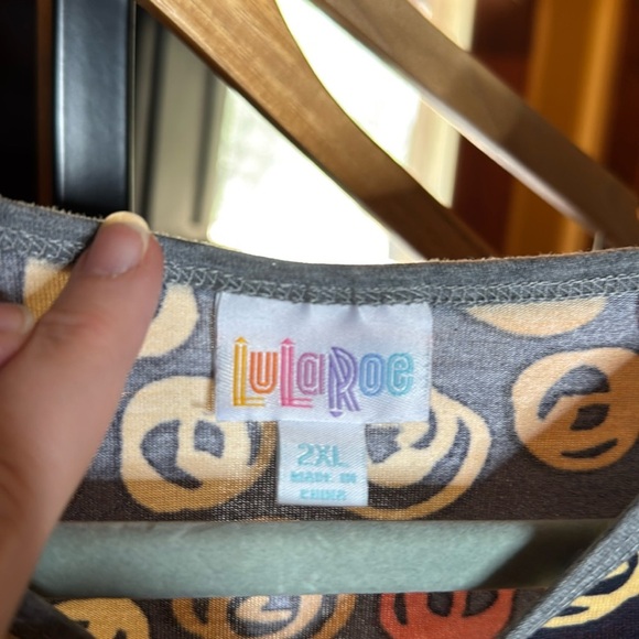 NWT Lularoe Randy Navy Blue Orange Tan Cream Circles w/ Gray Sleeve Size 2XL - Picture 3 of 7